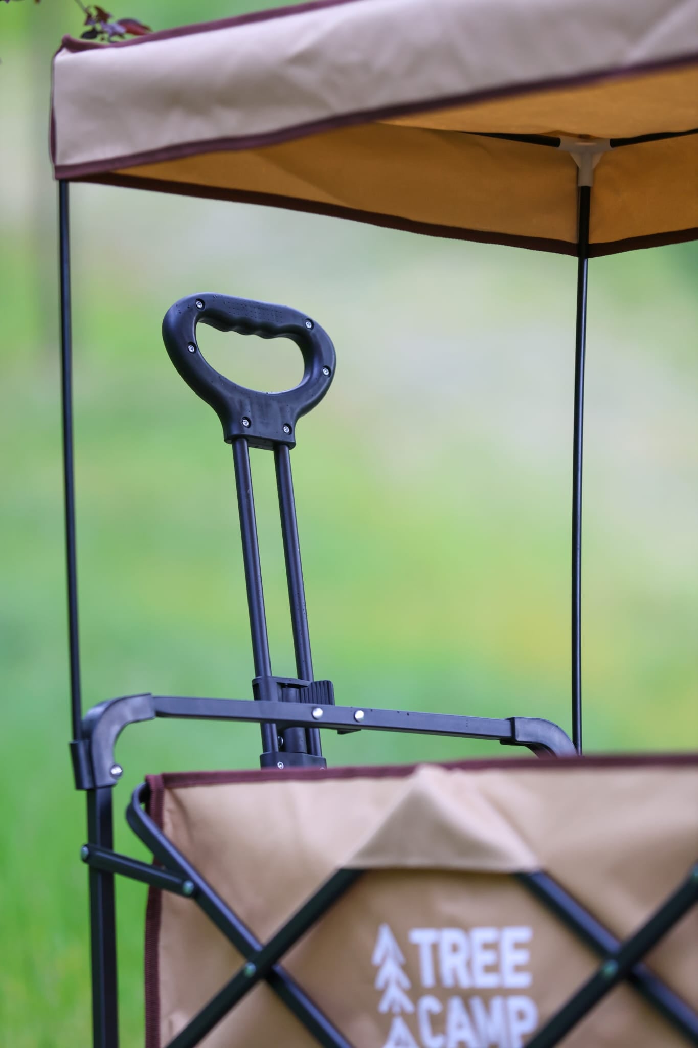TREE CAMP Vagon – tutma kolu ve manevra kolaylığı